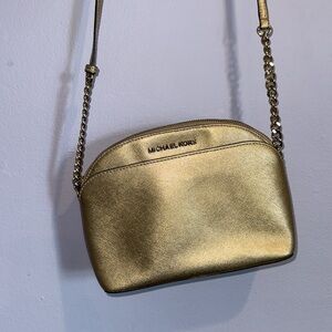 Reposting  - Michael Kors - Gold wallet + bag